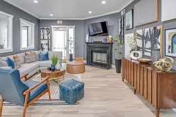 Langdon at Spring Creek - 2 Langdon at Spring Creek - Central Plano Apartment